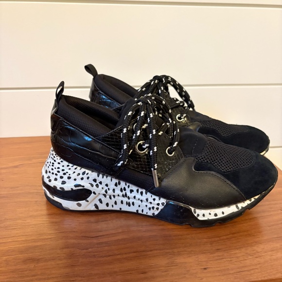 Steve Madden Womens Cliff Fashion Chunky Wedge Lifestyle Sneaker Shoes Black 7 - Picture 2 of 8